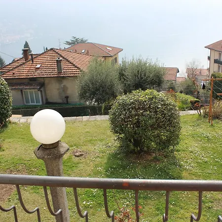 Fantastic Lake View And Garden In מולטראזיו