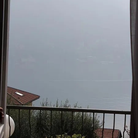 דירה Fantastic Lake View And Garden In